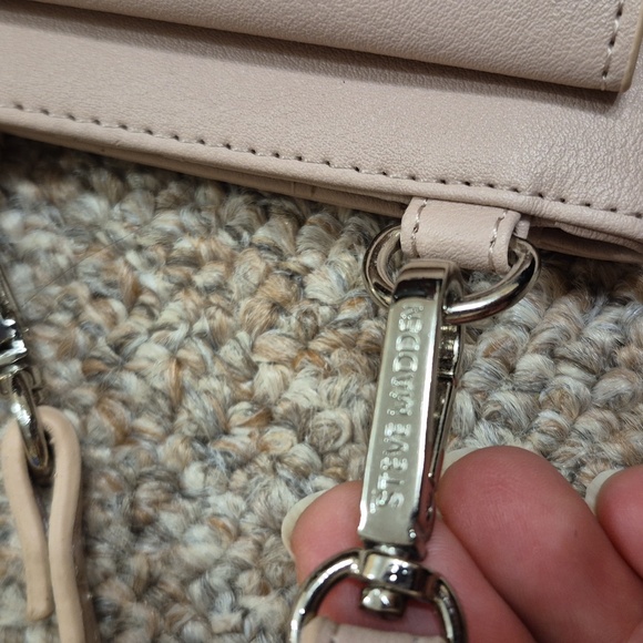 Steve Madden Light Pink Wallet Crossbody Purse EUC - Picture 3 of 10